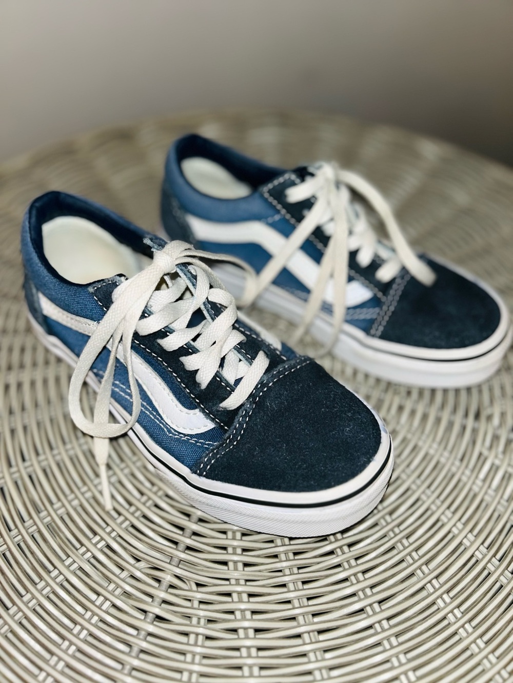 Vans “Old Skool” Skate Shoe Boys Size 13